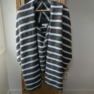 LOFT Sweaters - NWOT Loft chunky vest/wrap LOFT Sweaters - NWOT Loft chunky vest/wrap